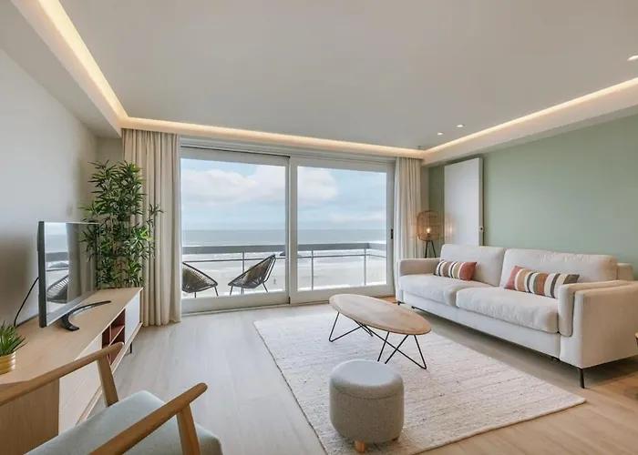 Huswell - Pleasant Apartment With Frontal Sea View