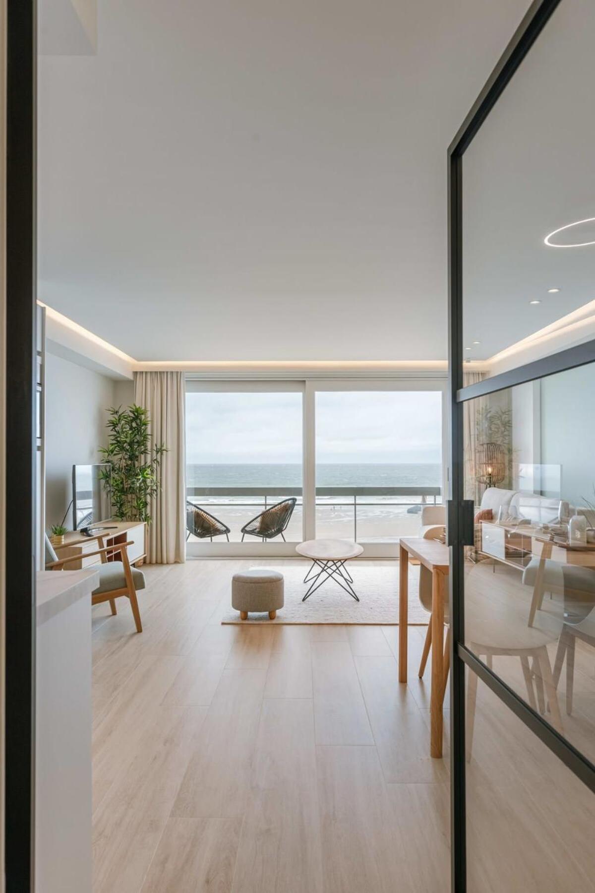Huswell - Pleasant With Frontal Sea View