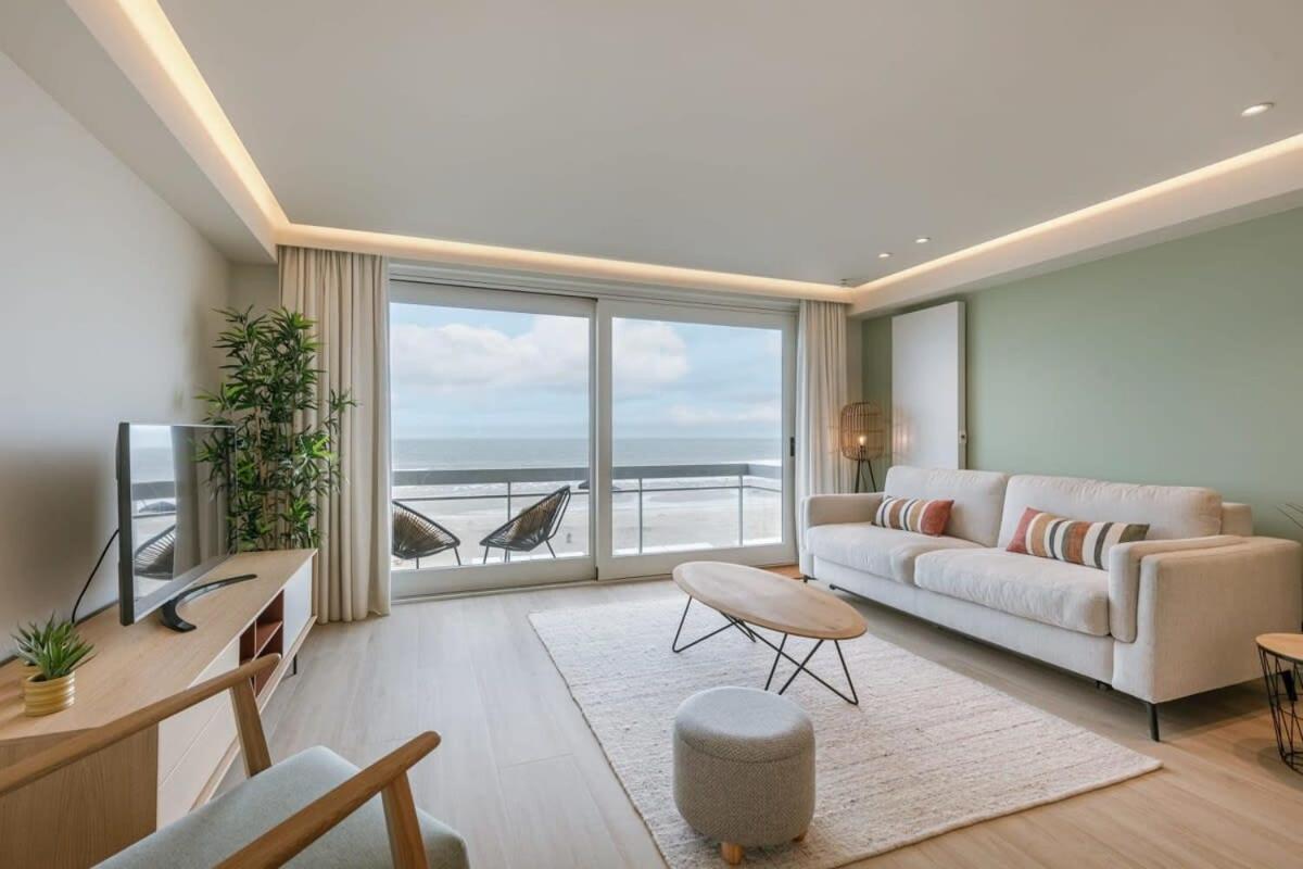 Huswell - Pleasant With Frontal Sea View Apartment Middelkerke